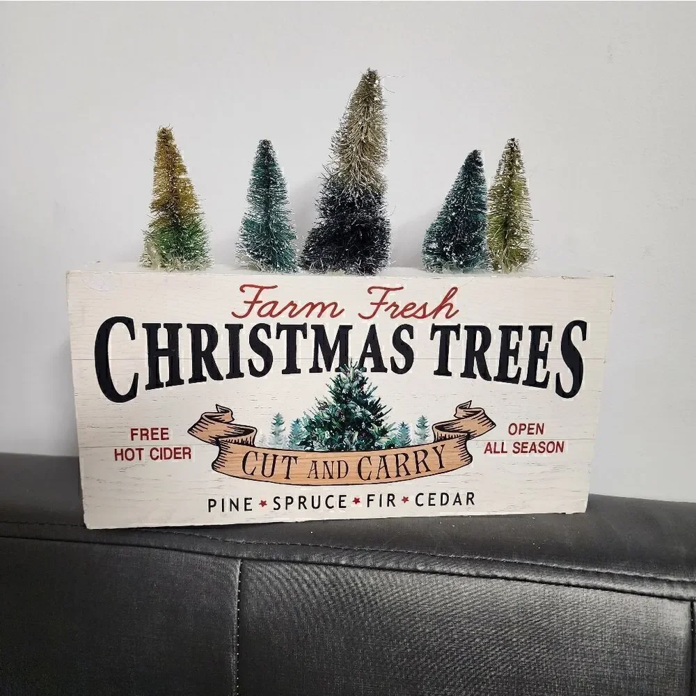 Lot of two Wooden Christmas Table Decor